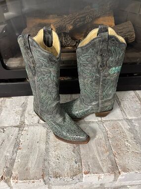 Corral Gray Leather Boots with Teal Stitching